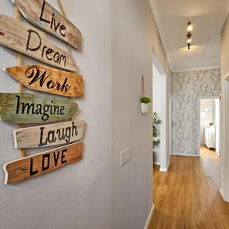 Sunny House * Funchal (Madeira)